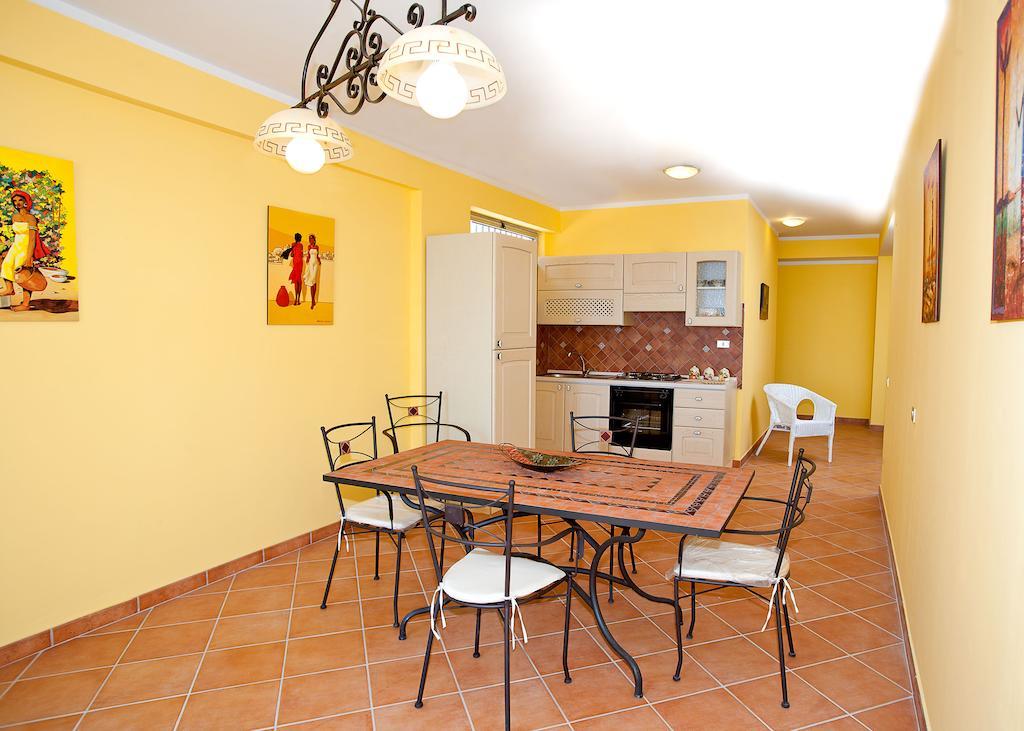 Polifemo Apartment Letojanni Exterior photo